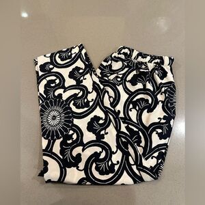 Natori Women’s Black & White designed Pants size medium